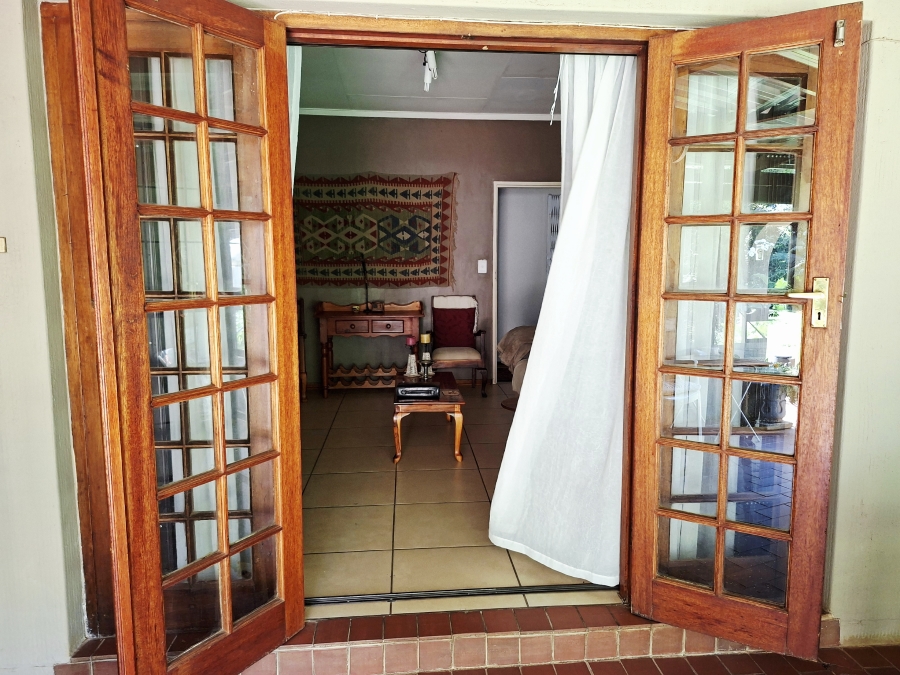 2 Bedroom Property for Sale in Golf View North West